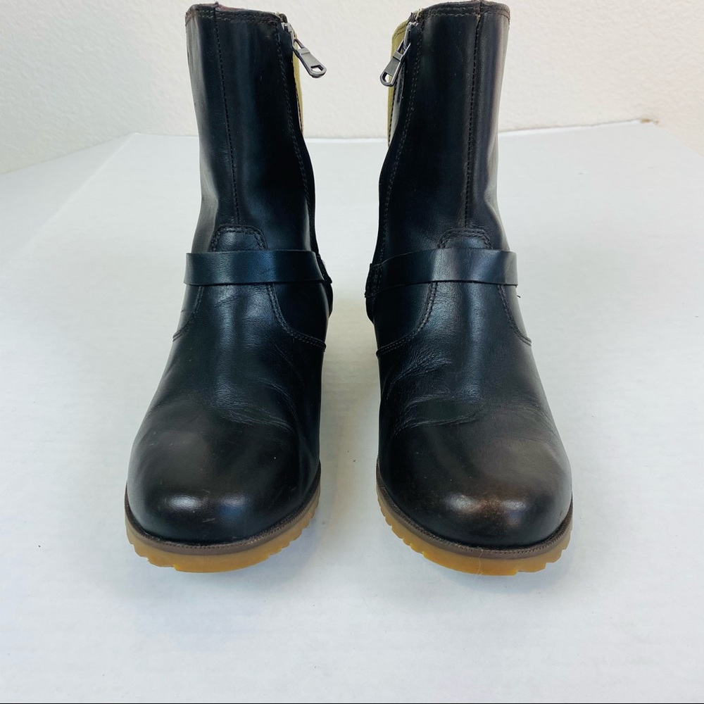 Teva Black and Tan Ankle Boots - Picture 6 of 11